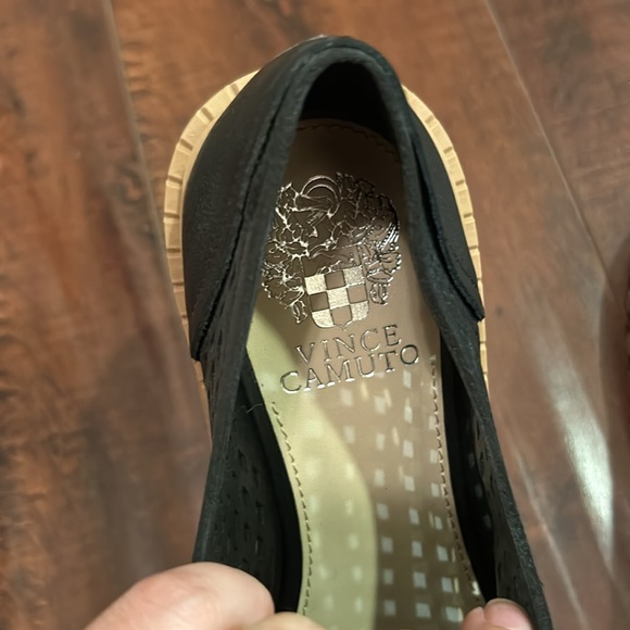 Brand new Vince Camuto - Picture 2 of 4